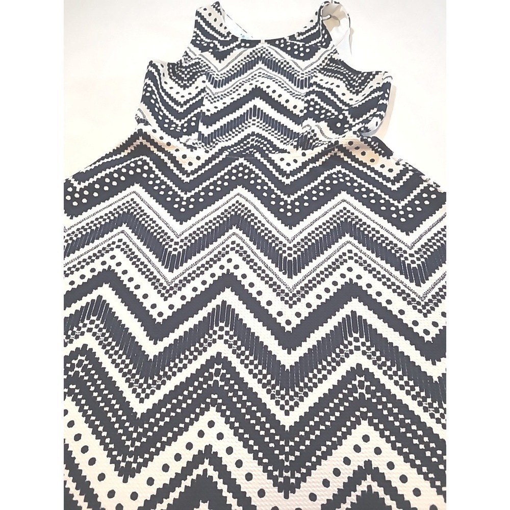 Maurices Sun Dress Size Medium Black & White Sleeveless 1/4 Zipper Back Heavier - Picture 2 of 16